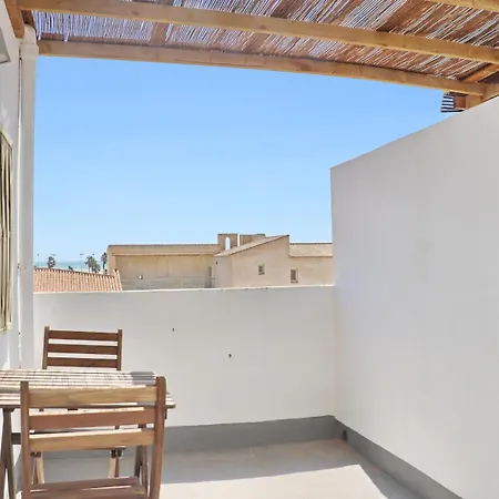 Alojamiento La Chanca, Cerca De La Playa Los Bateles Guest house